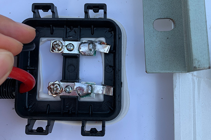 大型高桿太陽能殺蟲燈安裝現(xiàn)場圖片