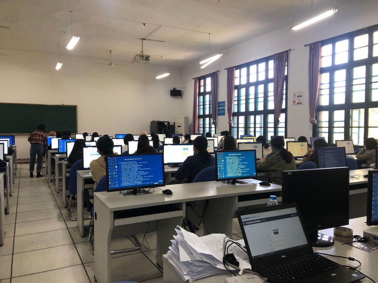 考場秩序井然有序2 考場秩序井然有序2